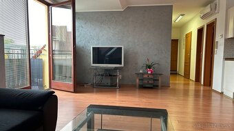 Na prenájom veľký podkrovný 2 izbový byt, balkón, Františkán - 5