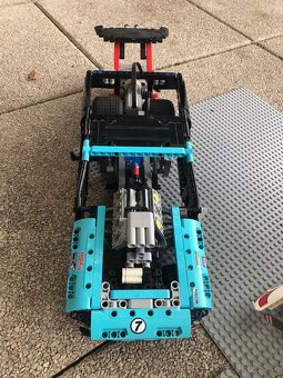 LEGO Technic 42050 Dragster - 5