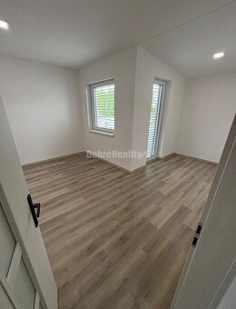 RK Dobré reality prenajíma krásny nový apartmán v Nesvadoch - 5