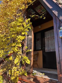 Stavebný pozemok s malou chatkou - 5