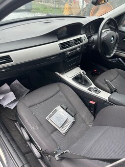 Bmw e91 318d 105kw GB bez motora. - 5