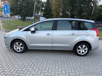 Peugeot 5008 1.6 HDI 80kw--2010--manual--147.000km - 5