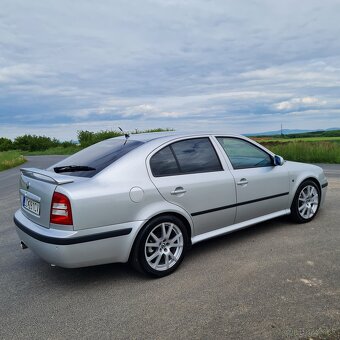 Škoda octavia rs 1.8t - 5