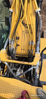 Pásový bagr CAT 320, rok výroby 2019, 8.495 motohodin - 5