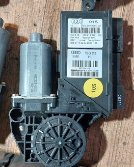 Motorčeky sťahovania okien Audi A8 D3 - 5