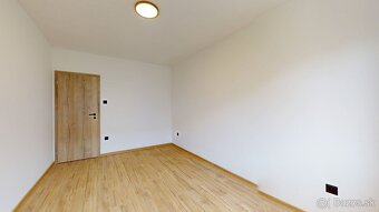 Priestranný, kompletne zrekonštruovaný 3 izbový byt - 5