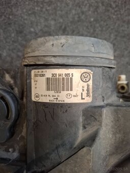 Volkswagen Passat B6 predné ľavé svetlo a pravé svetlo - 5