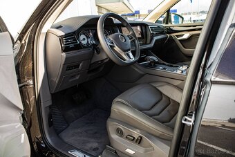 Volkswagen Touareg 3.0 V6 TDI 170 kW Matrix, Vzduch, Masáž - 5