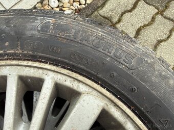 215/55 R16 zimné + Disky Volvo 16 - 5