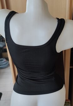 3 topy nové - 5
