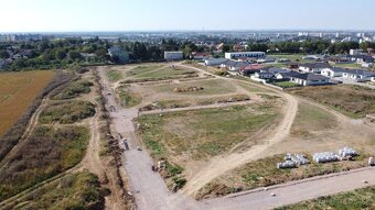 Ponúkame Vám na predaj stavebné pozemky v meste Levice - 5