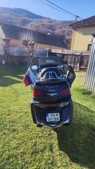 Predám Hondu Goldwing rok 2012 vo výbave DELUXE. - 5