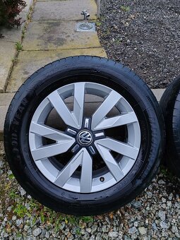 VW Aragon 5x112 R16 215/60 disky - 5