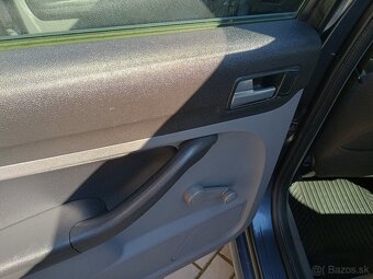 Predám Ford FOCUS combi1.6 TDCi econetic - 5
