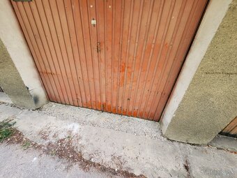Garážová brána výklopná. - 5