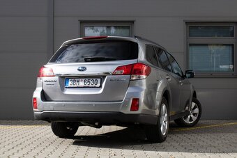 Elegantní a spolehlivý Subaru Outback z roku 2011 - 5