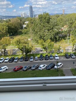 Prenajom 1veľka izba v 3 izbovom byte - 5