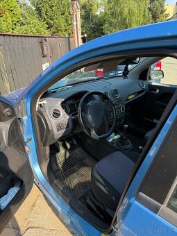 Ford Fusion 1,4i benzín .2010 - 5