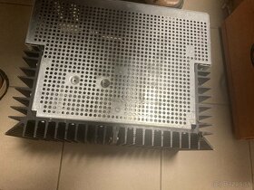 Skrinka na zosilnovač - 5