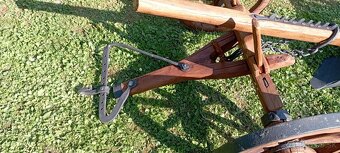 Starý drevený konský pluh - 5