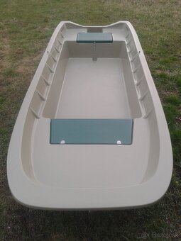 Rybársky čln, pramica, loď Ka 330 - 5