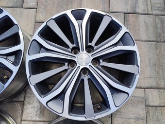 5x114,3 r18 hliníkové disky Peugeot, Mitshubishi - 5