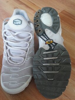 Predám Nike Air Max Plus White č. 44 - 5