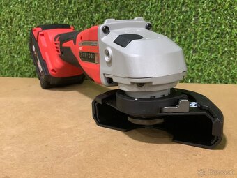 MILWAUKEE M18™ 115 mm uhlová brúska s lopatkovým spínačom - 5