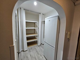 Prenajmem 1,5 izbový byt - 5