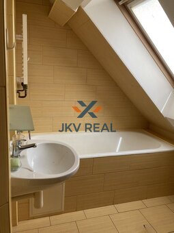 Realitná kancelária JKV REAL ponúka na prenájom polozariaden - 5