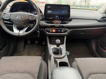 Hyundai i30 combi 1,5 benzín 2022 v záruke - 5
