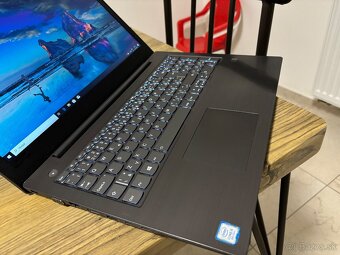 15.6"/Lenovo Notebook/i5-8250/4GB RAM/256GB SSD/Intel HD 2G - 5