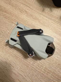 DRON DJI MINI 3 FLY MORE COMBO - 5