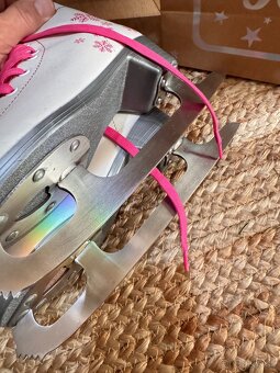 Predám dievčenské korčule - 5