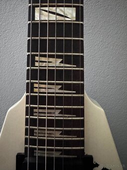 Custom V gitara . - 5
