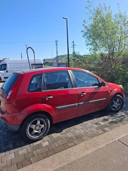 Ford fiesta - 5