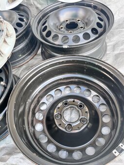5x112 R15 originální plechové disky + Poklice Mercedes - 5