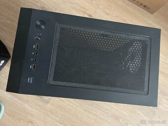 Venon stolový počítač - 5