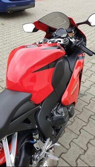 Honda cbr 1000 RR Fireblade - 5