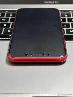 Apple iPhone XR 64GB Red - 5