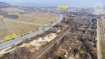 HALO reality - Predaj, pozemok 6867 m2 Svätý Jur - EXKLUZÍ - 5
