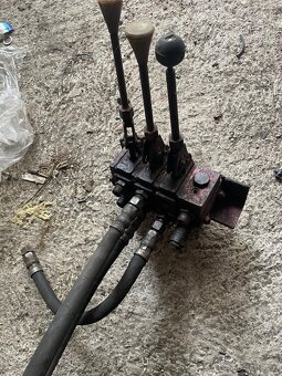 Predam trakrik domácej vyrobi 4x4 zadok hydraulický aj vleck - 5