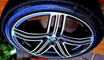 alu R19 5x120, pneu 245/40, BMW Rada 5, F10/F11 - 5