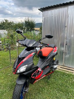 Aprilia sr50 - 5