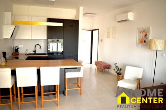 NA PREDAJ moderný luxusný apartmán /45 m² / Dalmátsko, TROGI - 5