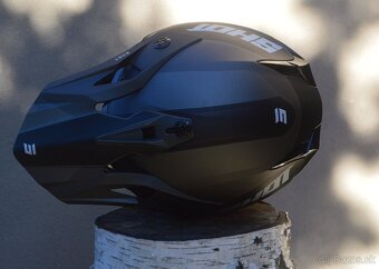 Okuliare prilba homologovaná CE06 čierna sivá shot - 5