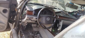 Rozpredam VW phaeton v10 5.0 tdi - 5