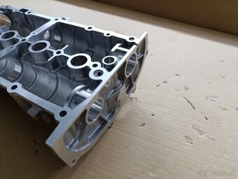 Hlava valcov VW Golf VI 1.4 TSI 03C103475CD - 5