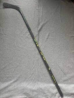 Hokejka Bauer AG5NT - 5