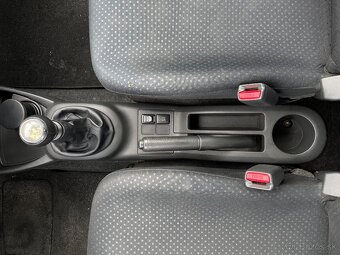 Toyota Yaris 1.33VVTI - 5